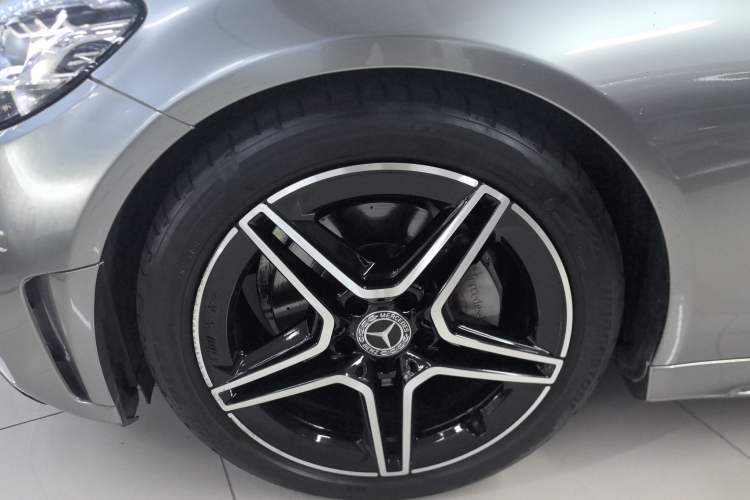 Used Mercedes-Benz C-Class 2020 C 260 Coupe Left Front Wheel Hub