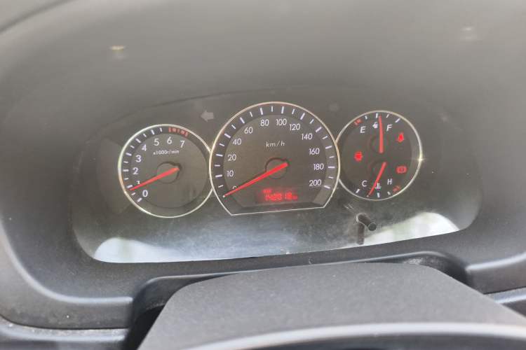 Used CHANGAN Alsvin V3 2012 1.3L Manual Comfort Version China IV Standard
