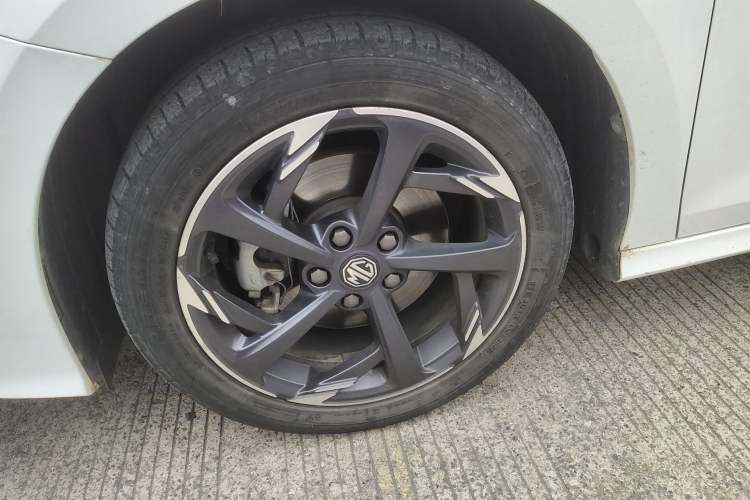 Used MG 5 2022 300TGI DCT Chao Yue Luxury Edition Exterior 4