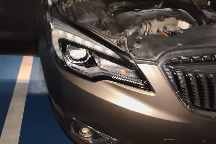 Used Buick Envision 2018 28T Four-Wheel Drive Luxury Model
