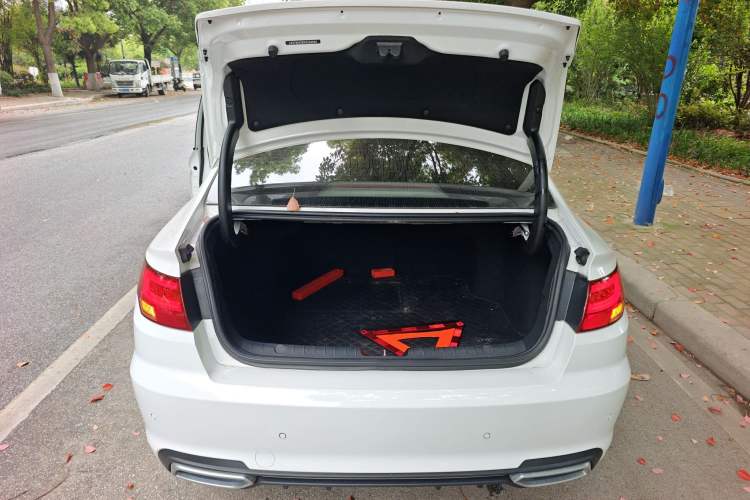 Used Geely Auto Emgrand GL 2018 1.4T DCT Elite Smart Connectivity Version Trunk