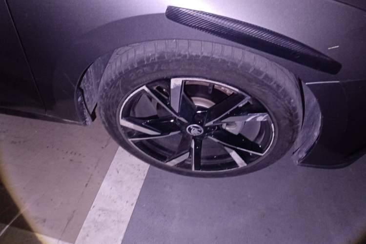 Used Skoda Octavia 2022 PRO TSI280 Luxury Edition Right Front Wheel Hub