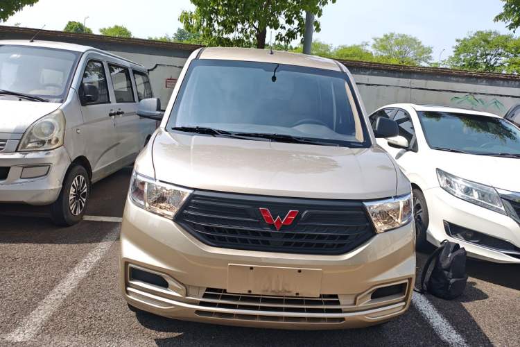 Used Wuling Hongguang V 2022 1.5L Jingqu Edition Electric-Assist LAR
