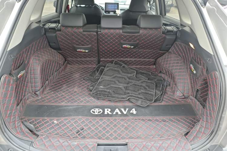 Used Toyota RAV4 2021 2.0L CVT Two-Wheel Drive Fashion PLUS Edition