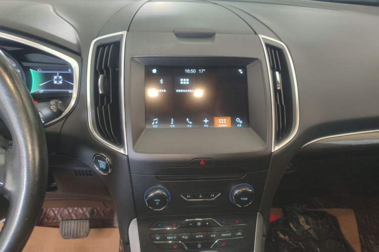 Used Ford Edge 2016 EcoBoost 245 Four-Wheel Drive Titanium Edition 7-Seater
