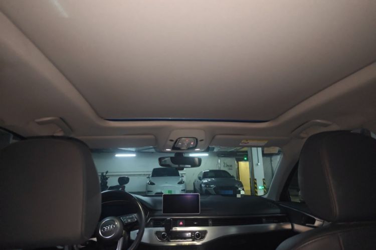 Used Audi A4L 2018 30th Anniversary Edition 40 TFSI Fashion Model
