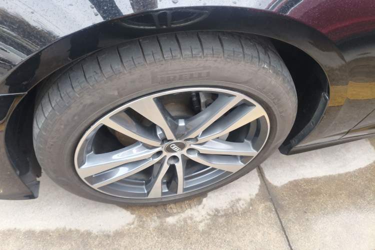 Used Audi A6L 2019 40 TFSI Luxury Dynamic Model Left Front Wheel Hub