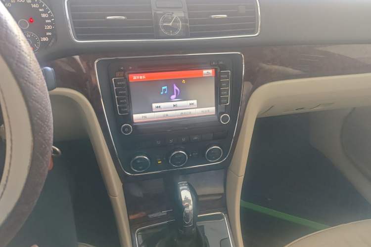 Used Volkswagen Passat 2011 1.8TSI DSG Prestige Edition
