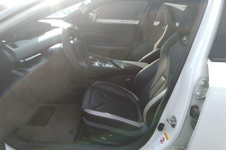 Used CHANGAN UNI-V 2023 1.5T Premium Model