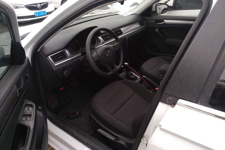 Used Volkswagen Bora 2018 1.5L Automatic Fashion Model Driver Seat