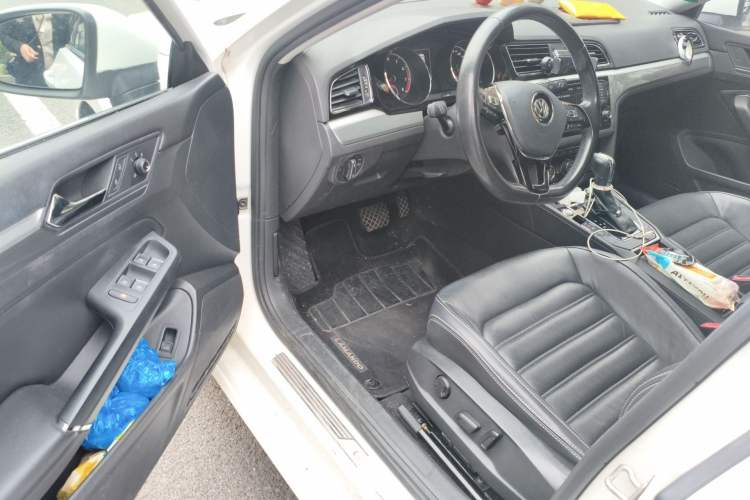 Used Volkswagen Lamando 2017 280TSI DSG Luxury Edition Driver Seat