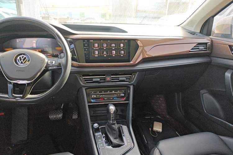 Used Volkswagen Tharu 2022 280TSI Two-Wheel-Drive Luxury Edition
