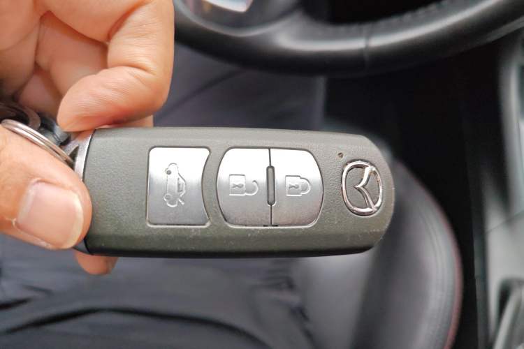 Used Mazda Atenza 2015 2.0L Blue Sky Prestige Edition
