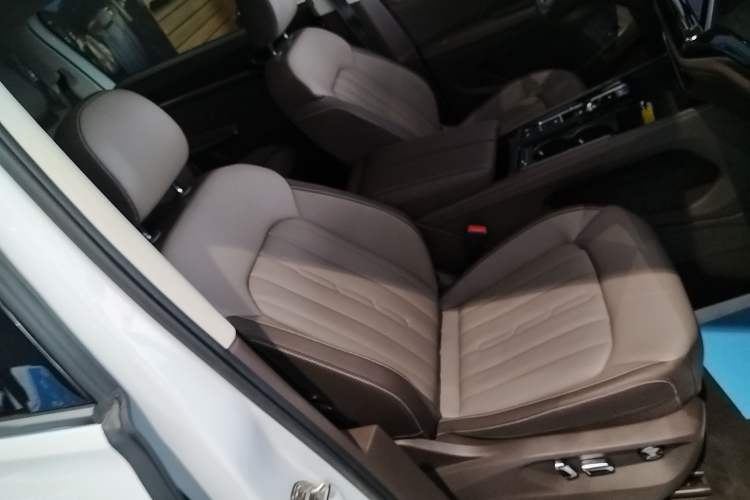 Used Volkswagen Viloran 2024 330TSI Luxury Edition