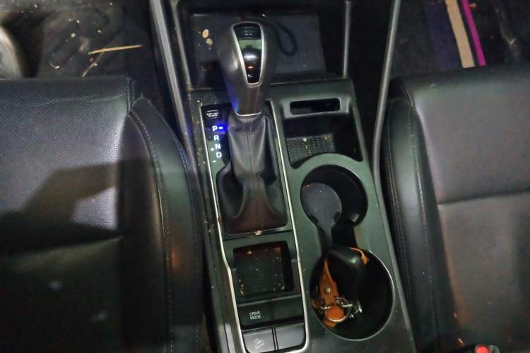 Used Hyundai Tucson 2015 1.6T Dual-Clutch Two-Wheel-Drive Smart Model Gear Lever