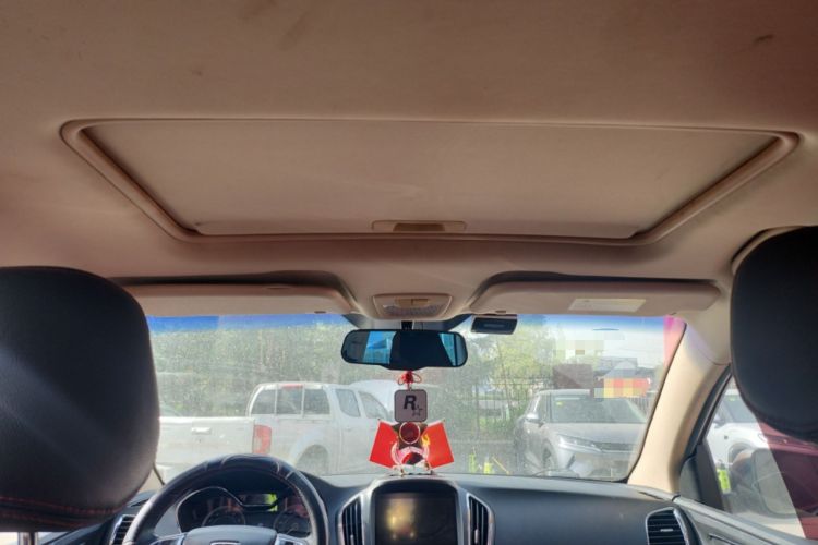 Used Baojun 560 2016 1.5T Manual Luxury Model
