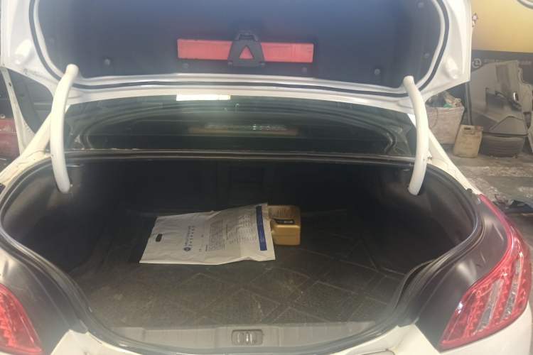 Used Peugeot 508 2011 2.3L Automatic Flagship Edition
