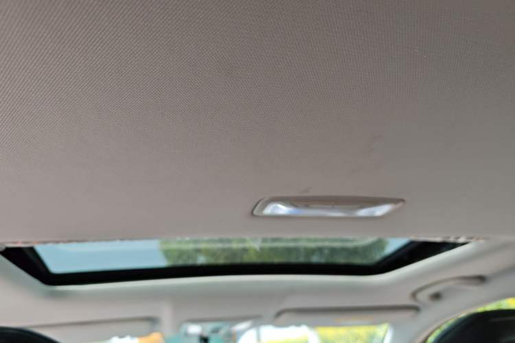 Used CHANGAN UNI-V iDD 2023 ZhiDian iDD 1.5T 113km Smart & Fun Version