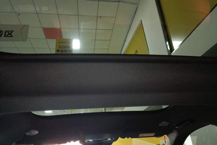 Used Hima AITO M9 2025 Extended-Range Max Version 52 kWh 6-Seater Edition Headliner