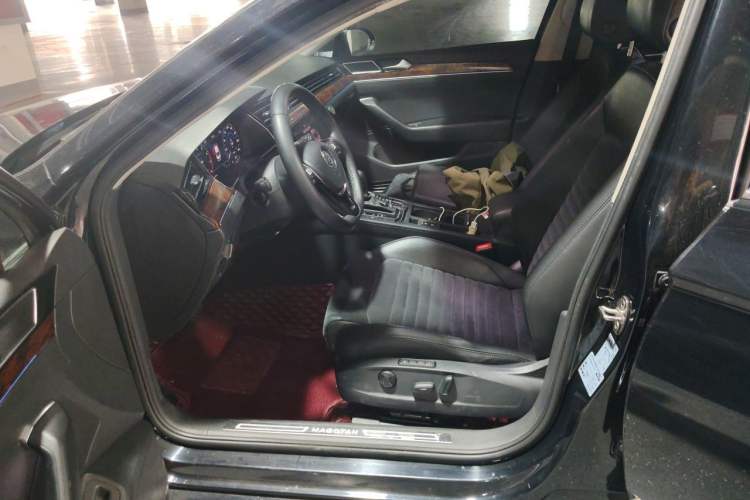 Used Volkswagen Magotan 2018 330TSI DSG Luxury Model
