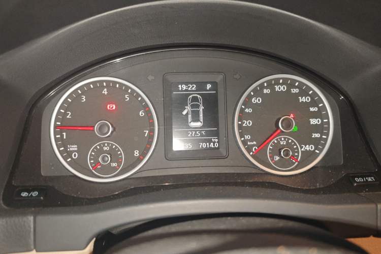 Used Volkswagen Tiguan 2016 300TSI Automatic Two-Wheel Drive Comfort Edition Instrument Cluster