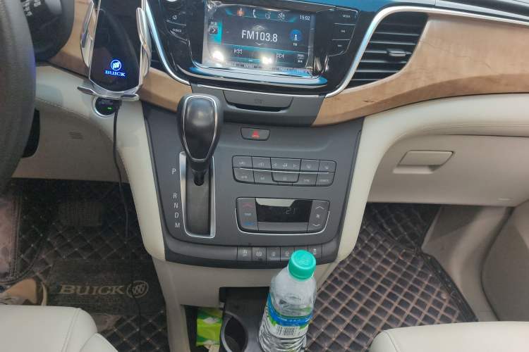 Used Buick GL8 2018 ES 28T Comfort Model China VI Standard Audio And AC Panel