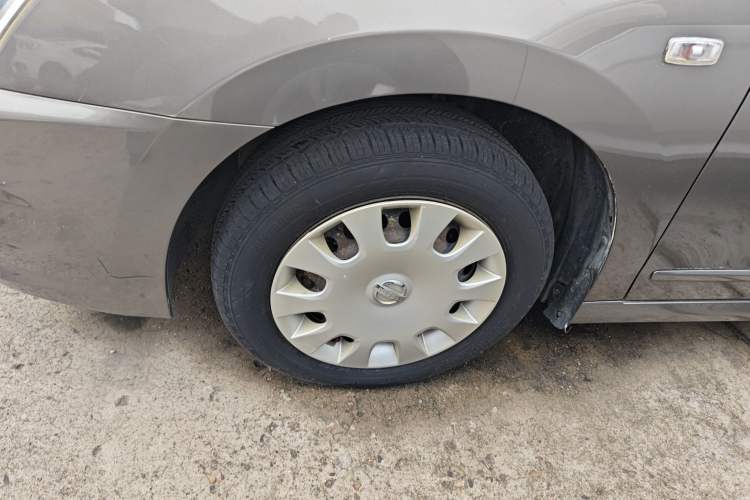 Used Nissan Sylphy 2012 Classic 1.6XE Automatic Comfort Edition Exterior 4