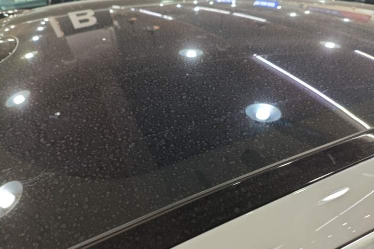 Used Nio ET5T 2025 75 kWh Touring Roof