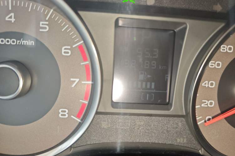 Used Subaru Forester 2015 2.5i Luxury Enjoyment Edition Odometer Close Up