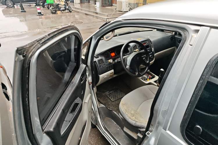 Used FORTHING Lingzhi 2016 M3L 1.6L 7-Seater Standard Model
