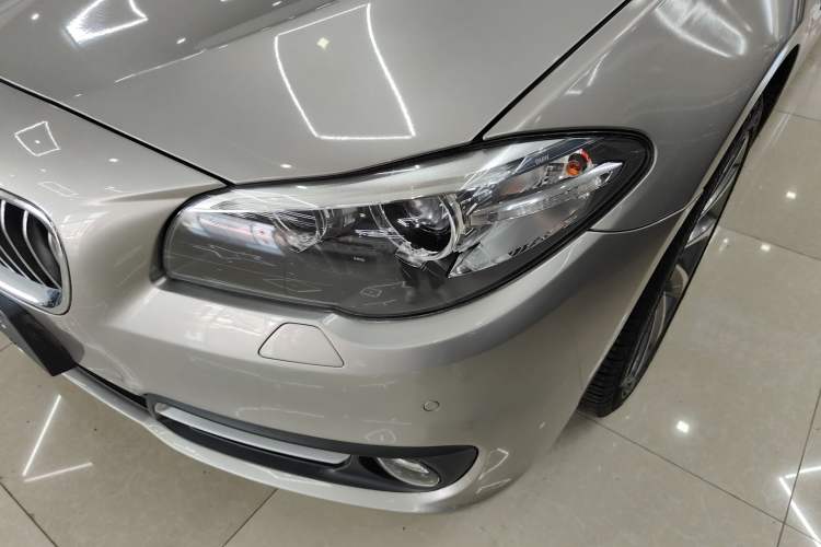 Used BMW 5 Series 2017 525Li Leading Model
