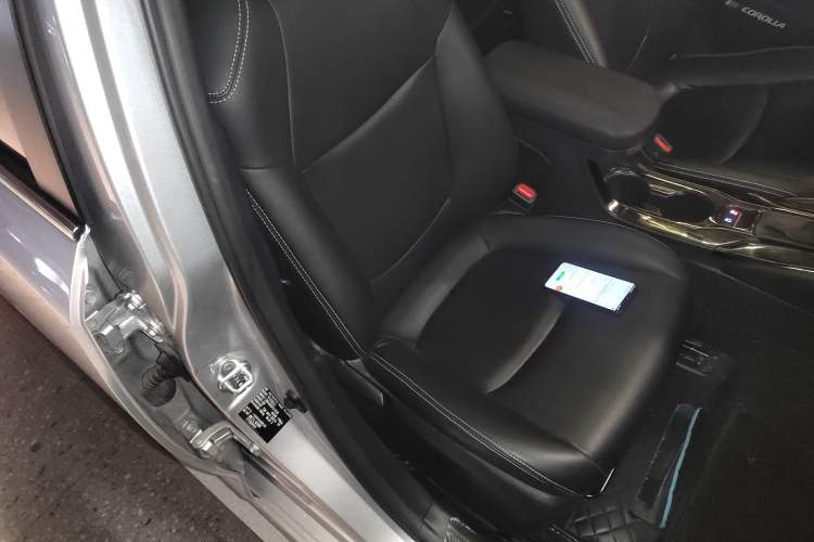 Used Toyota Corolla 2021 Dual-Motor 1.8L E-CVT Elite Edition
