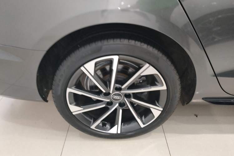 Used Audi A4L 2023 40 TFSI Luxury Dynamic Model Exterior 5