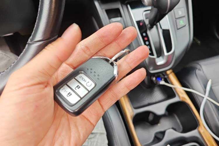 Used Honda CR-V 2017 240TURBO CVT Front-Wheel Drive Fashion Edition