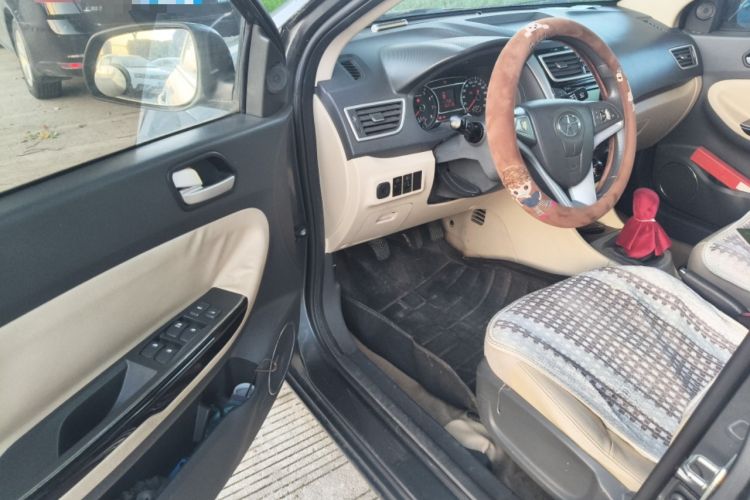 Used JAC Group J6 A30 2013 1.5L Manual Luxury Model China IV Standard
