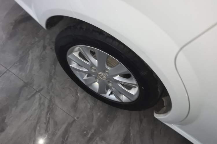 Used Buick Excelle 2013 1.5L Automatic Luxury Model Exterior 5