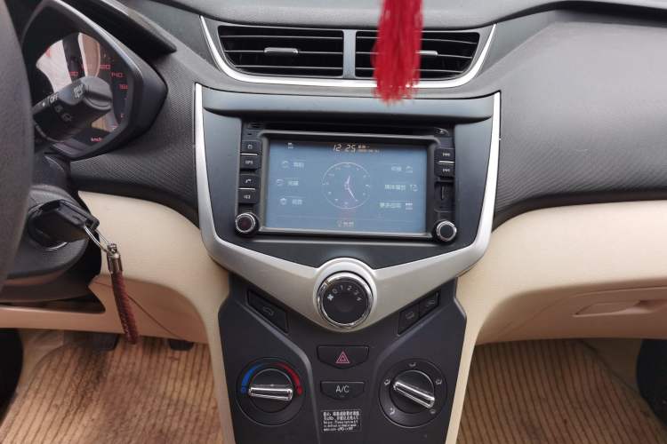 Used Chery Fengyun 2 2013 Hatchback 1.5L Manual Ruiyi Edition
