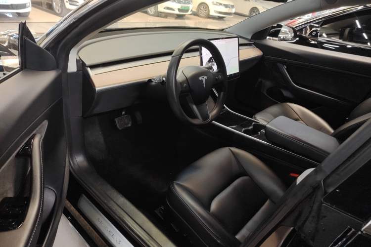 Used Tesla Model 3 2019 Standard Range Rear-Drive Upgraded Version
