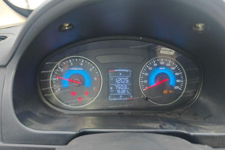 Used Dongfeng Fengon 370 2016 1.5L Manual Standard Edition SFG15-02 5 Seats