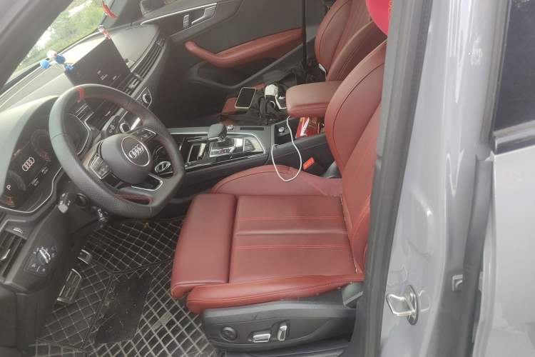 Used Audi A4L 2025 2 Million Units Enjoyment Version 40 TFSI Luxury Dynamic Edition Left Front Seat