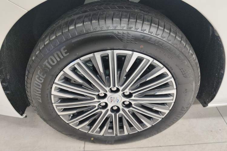 Used Buick GL8 New Energy 2024 Lu Zun Deluxe Edition 7-Seater
