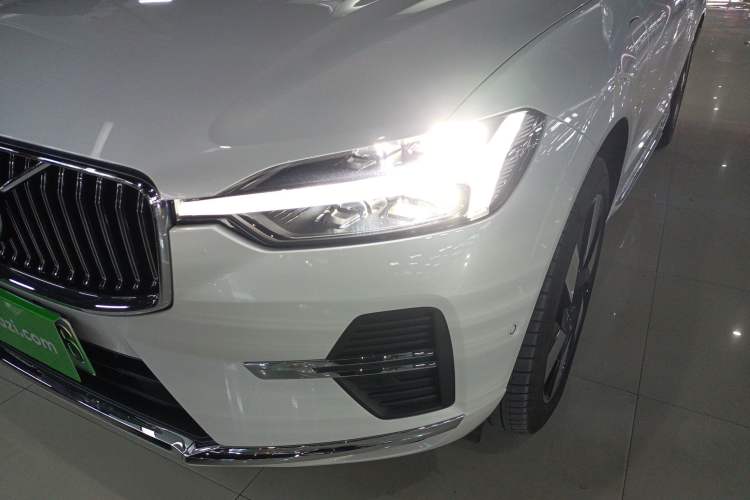 Used Volvo XC60 New Energy 2025 Plug-in Hybrid Long-Range All-Wheel Drive Smart Luxury Edition