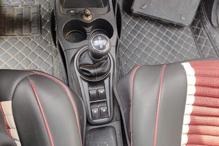 Used CHANGAN OSHAN Benni mini-e 2017 Standard Model