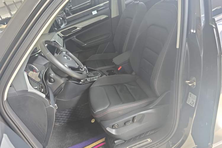 Used Volkswagen Tayron 2020 330TSI Two-Wheel Drive Luxury Smart Connectivity Version
