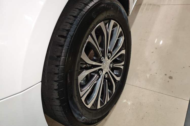 Used Buick GL8 2021 Land Cruiser Executive Class 652T Luxury Model