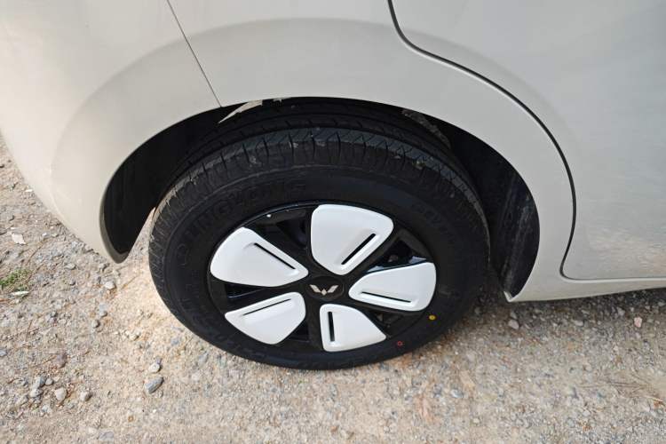 Used Wuling Hongguang MINIEV 2025 Four-Door Version Advanced Edition
