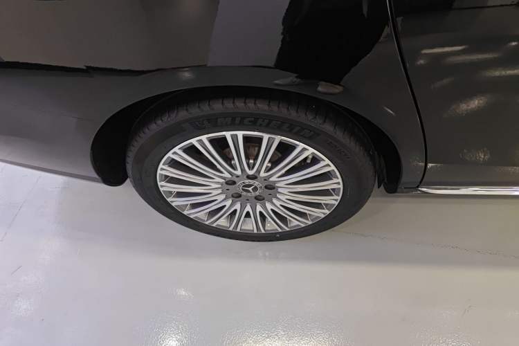 Used Mercedes-Benz E-Class 2022 Second Facelift E 300 L Luxury Edition