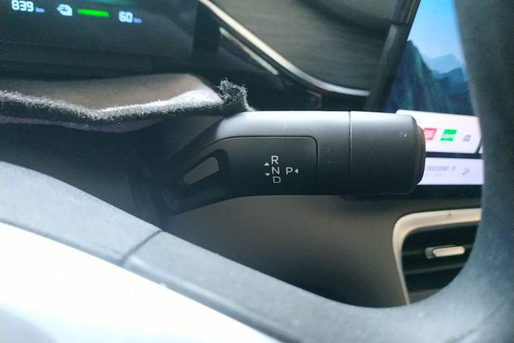 Used Geely Galaxy L6 2025 EM-i 60km Launch Edition Gear Lever