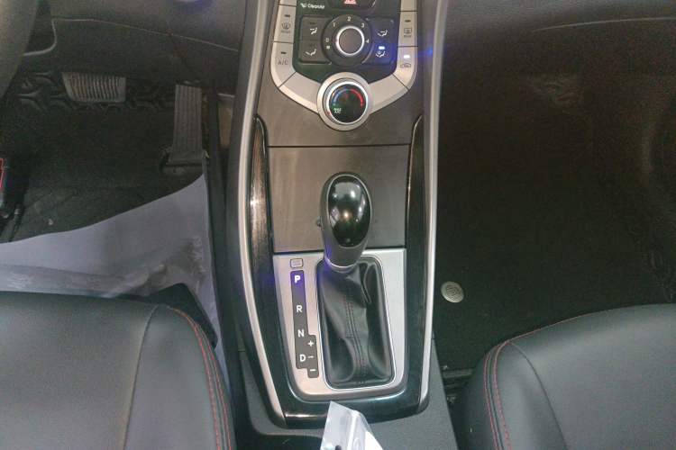 Used Hyundai Elantra (5th Generation / Langdong) 2016 1.6L Automatic Prestige Model
