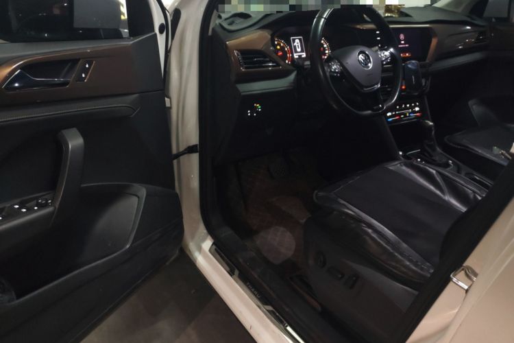 Used Volkswagen Tharu 2021 280TSI Two-Wheel-Drive Luxury Plus Edition Driver Seat